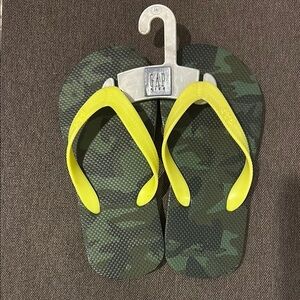 GAP Green Camouflage Flip Flops with Yellow Straps